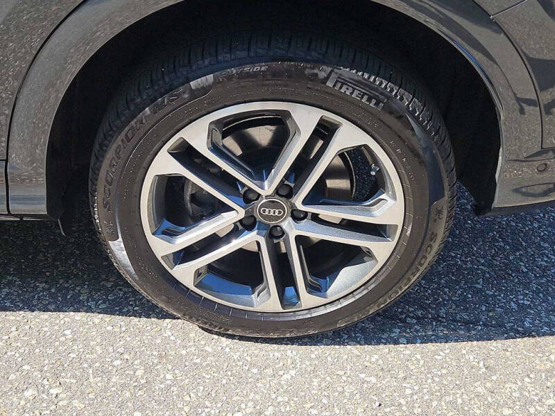 2025 Audi Q5 quattro Premium Plus TFSI