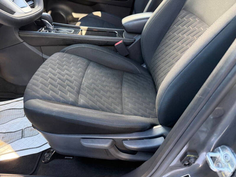 2022 Nissan Kicks SV