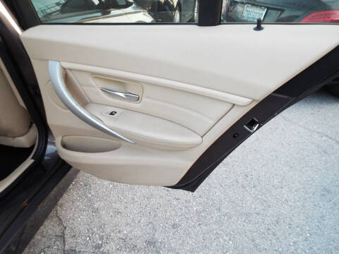 2012 BMW 3 Series 328i