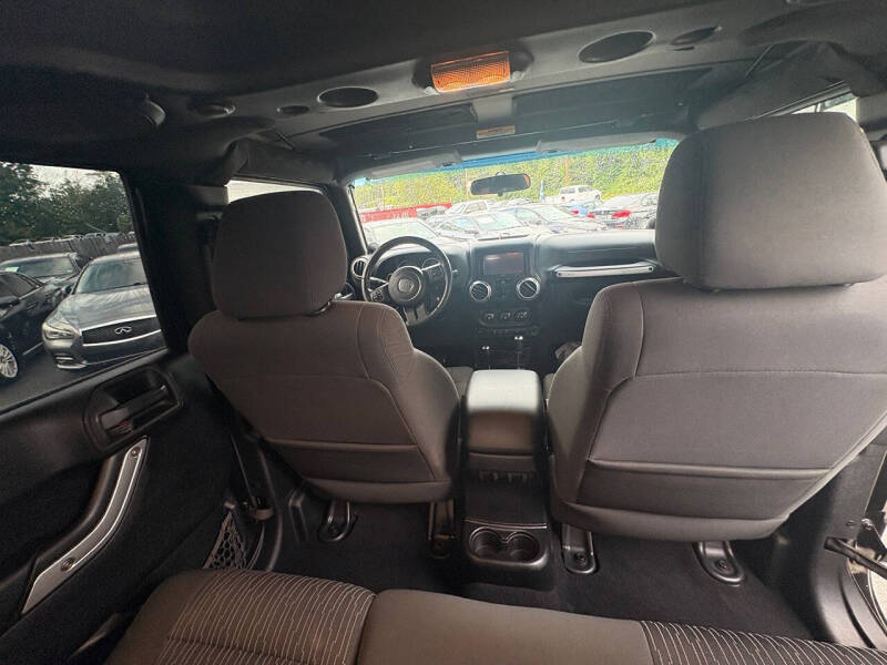 2012 Jeep Wrangler Unlimited Sahara