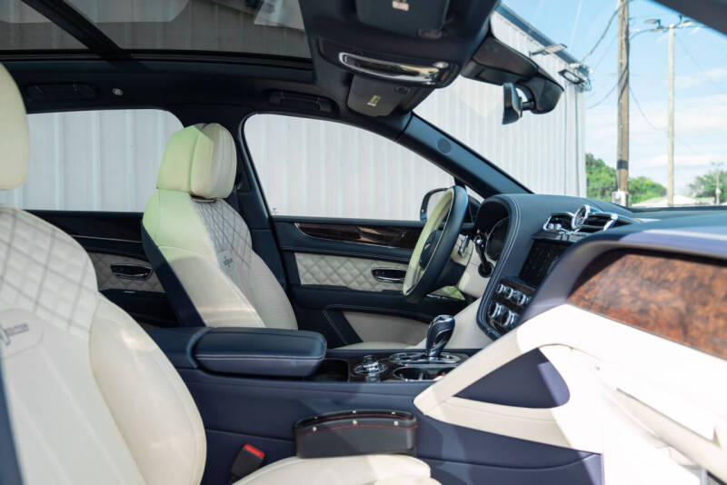 2021 Bentley Bentayga V8