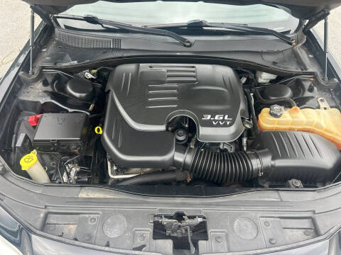 2011 Chrysler 300 Limited