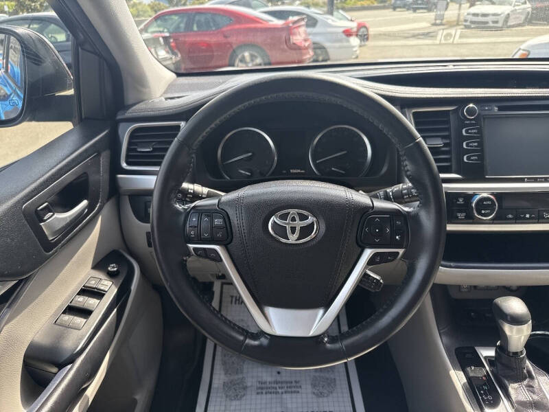 2017 Toyota Highlander XLE