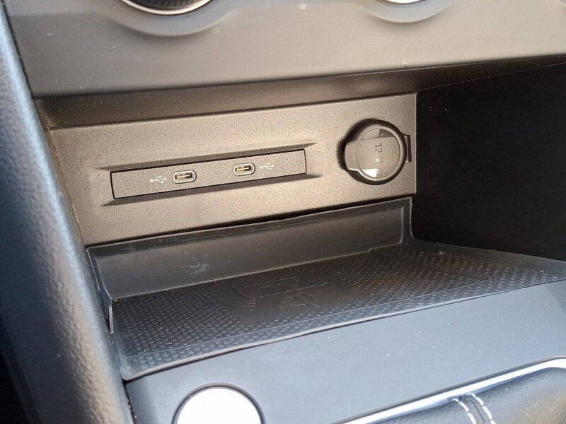 2022 Volkswagen Taos SE 4Motion