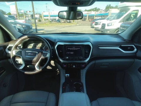 2017 GMC Acadia SLT-1