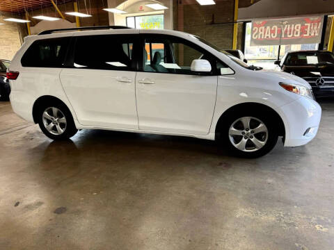 2015 Toyota Sienna