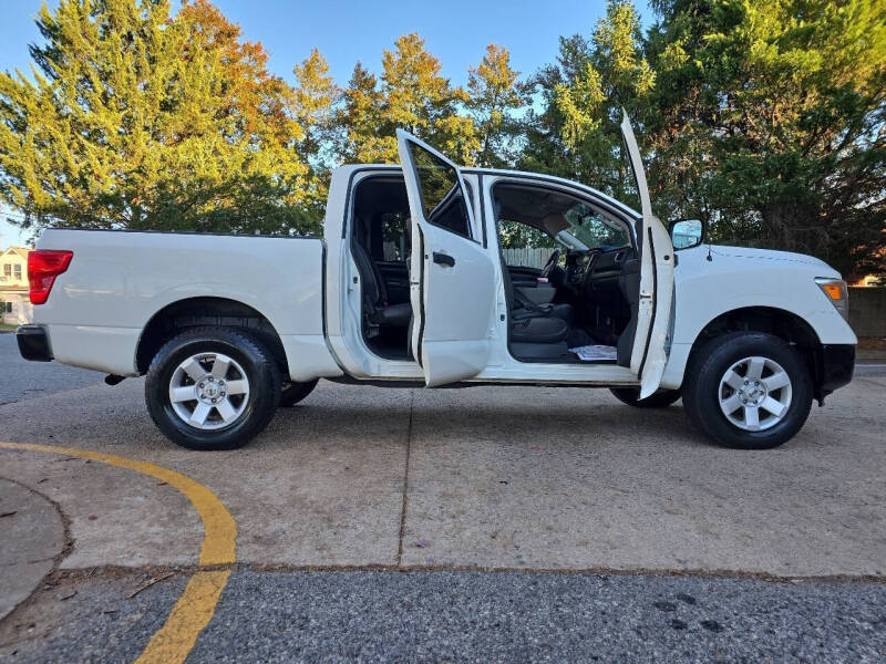 2017 Nissan Titan S