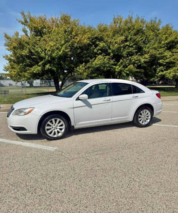 2013 Chrysler 200 LX