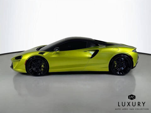 2023 McLaren Artura