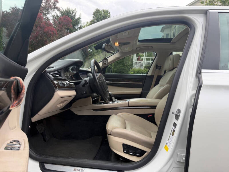 2011 BMW 7 Series 740i