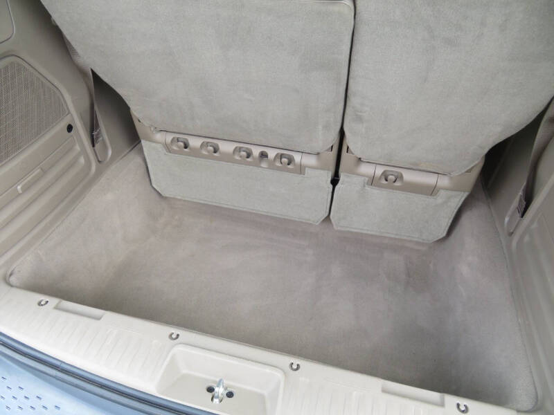 2011 Chrysler Town & Country Limited - Photo 70
