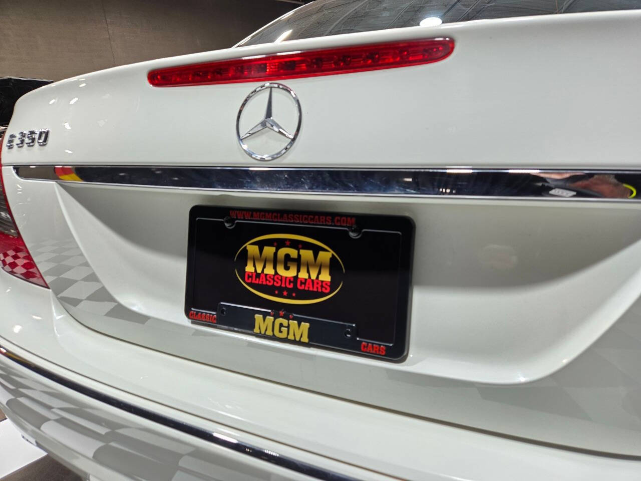2009 Mercedes-Benz E-Class 25