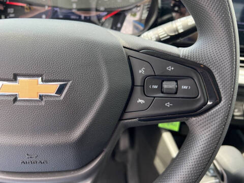 2025 Chevrolet Trax LS