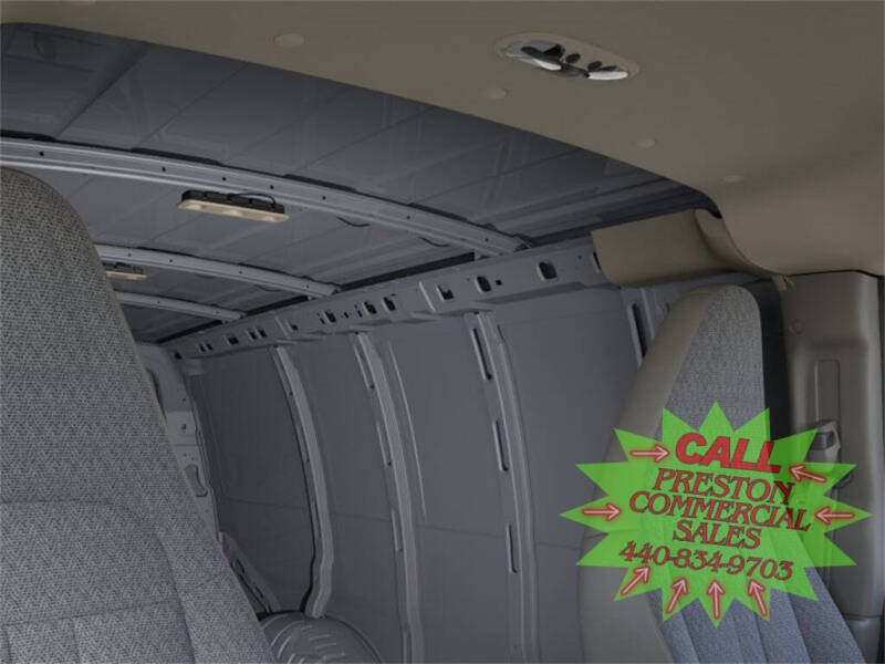 2025 Chevrolet Express 2500
