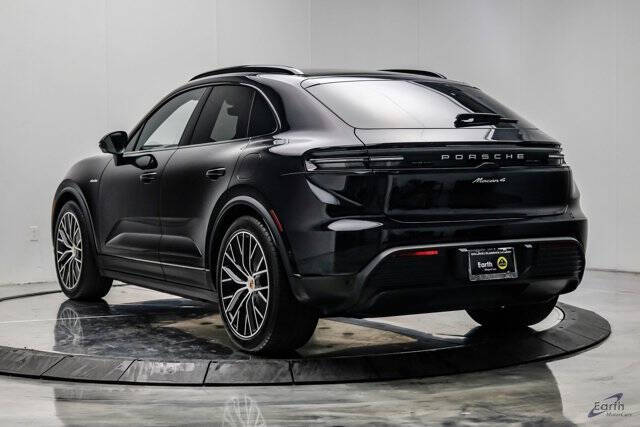 2025 Porsche Macan 4 Electric