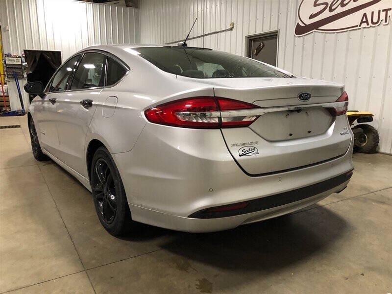 2018 Ford Fusion Hybrid SE