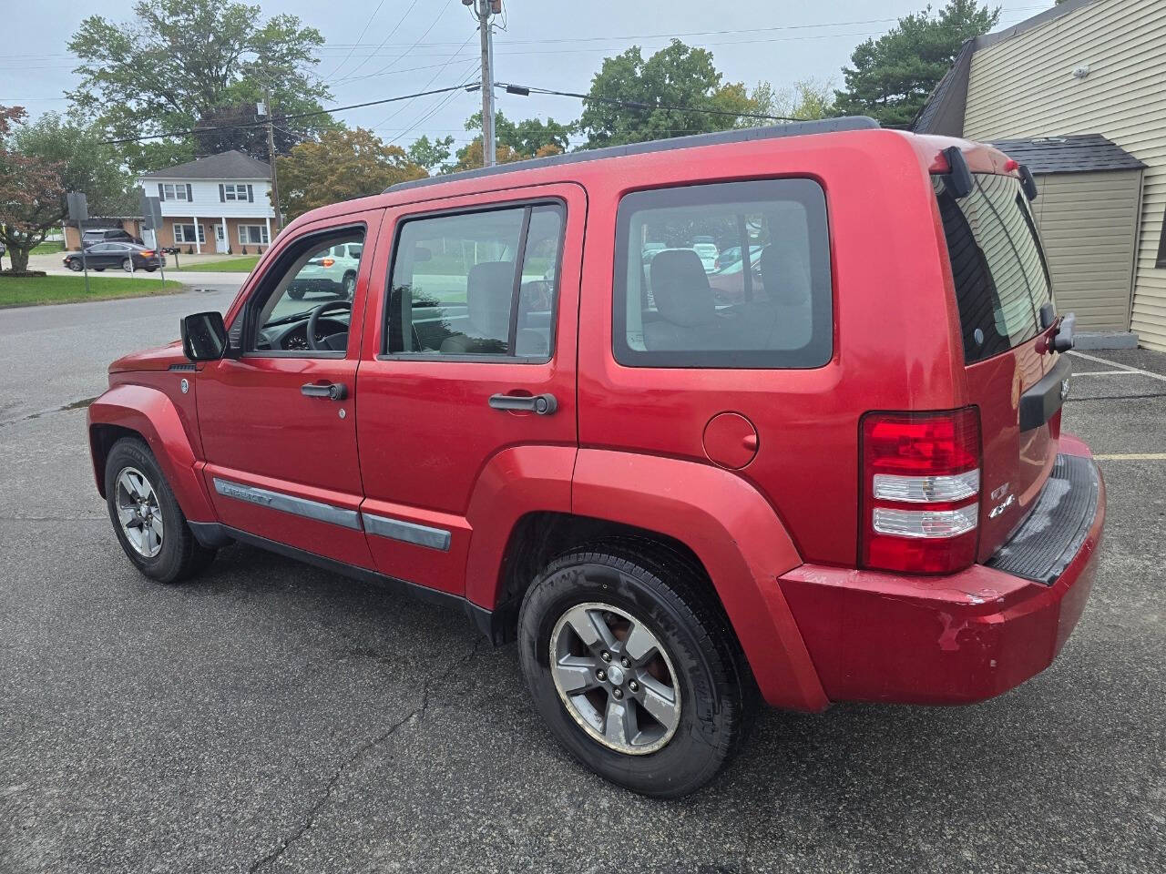 2008 Jeep Liberty for sale at QUEENSGATE AUTO SALES in York, PA