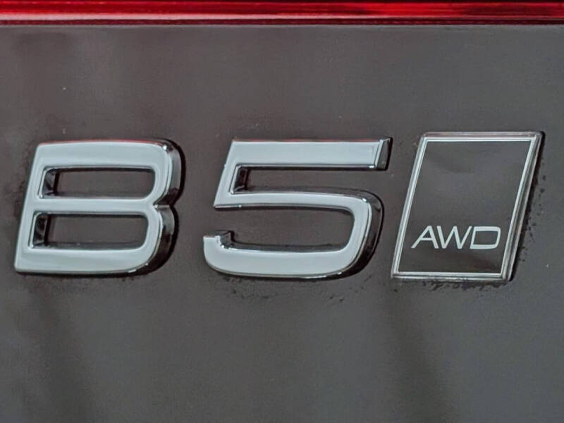 2023 Volvo XC60 B5 Core