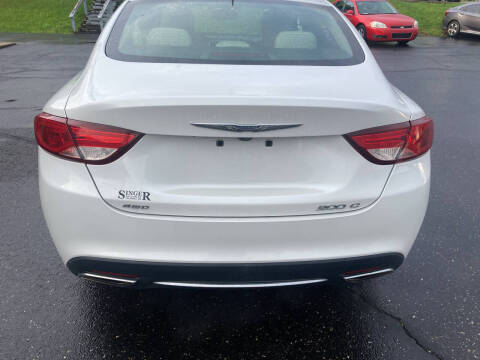 2015 Chrysler 200 C