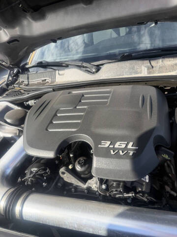 2018 Dodge Challenger SXT Plus