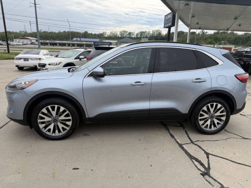 2022 Ford Escape Titanium
