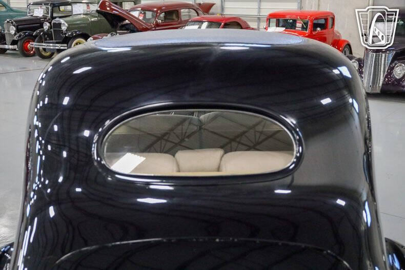 1938 Packard Super Eight