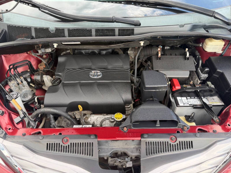 2015 Toyota Sienna XLE Premium 7-Passenger