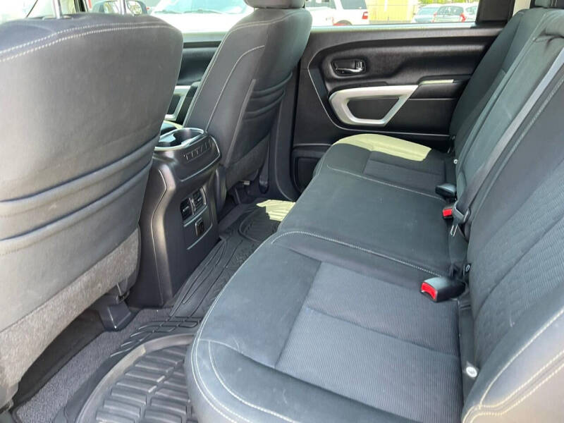 2018 Nissan Titan SV