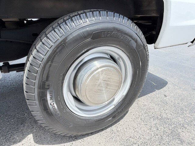 2003 Ford E-Series E-350 SD