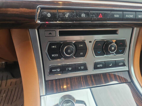 2015 Jaguar XF 3.0 Sport