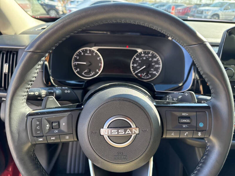 2022 Nissan Pathfinder SL