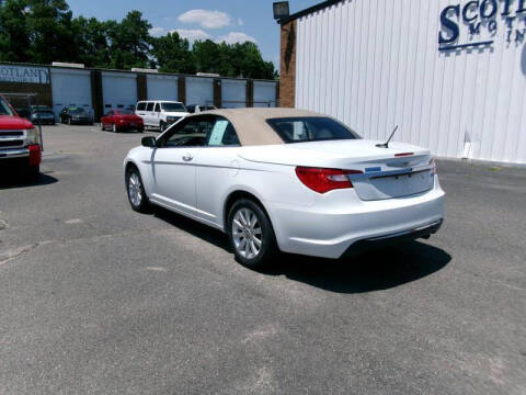 2013 Chrysler 200 Touring