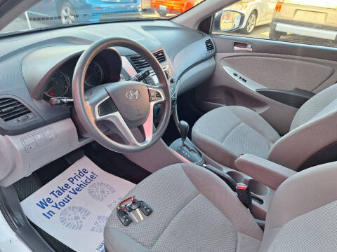 2013 Hyundai Accent GS