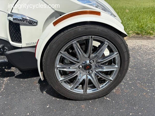 2014 Can-Am Spyder RT-S SE6