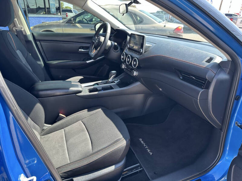 2025 Nissan Sentra SR