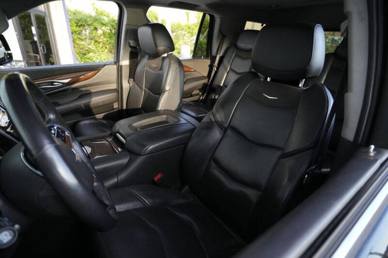 2020 Cadillac Escalade Luxury