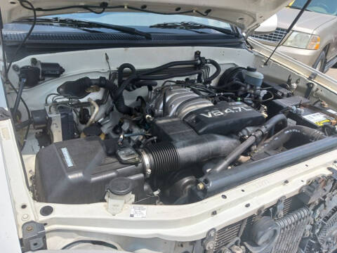 2002 Toyota Sequoia SR5