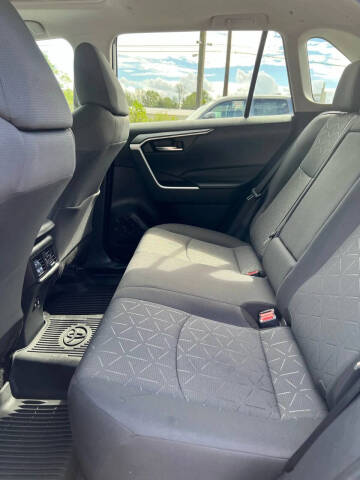 2021 Toyota RAV4 XLE