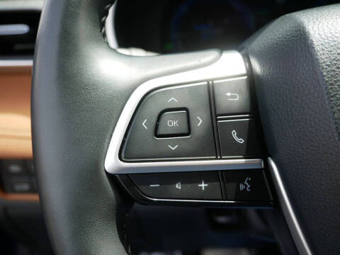 2023 Toyota Highlander Hybrid Platinum