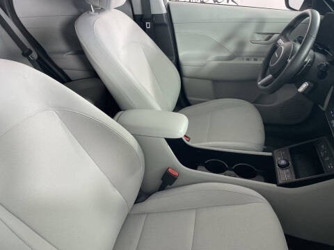 2024 Hyundai Kona Electric SEL