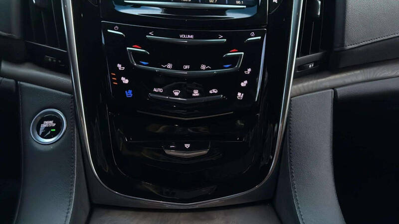 2018 Cadillac Escalade ESV Premium Luxury