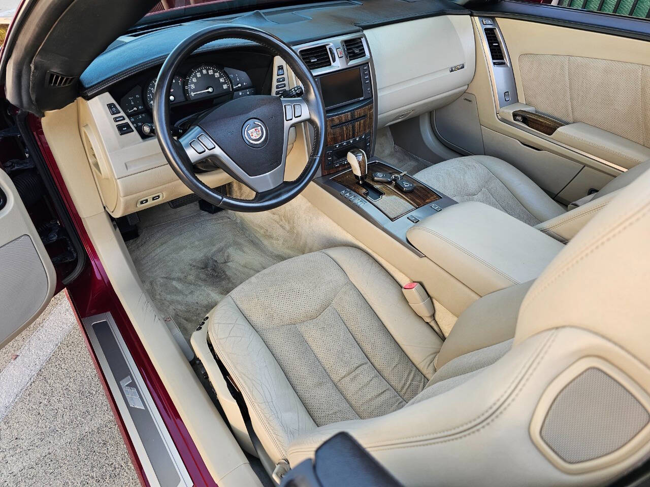 2006 Cadillac XLR-V 41