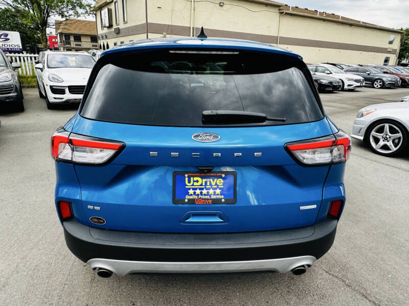 2020 Ford Escape SE