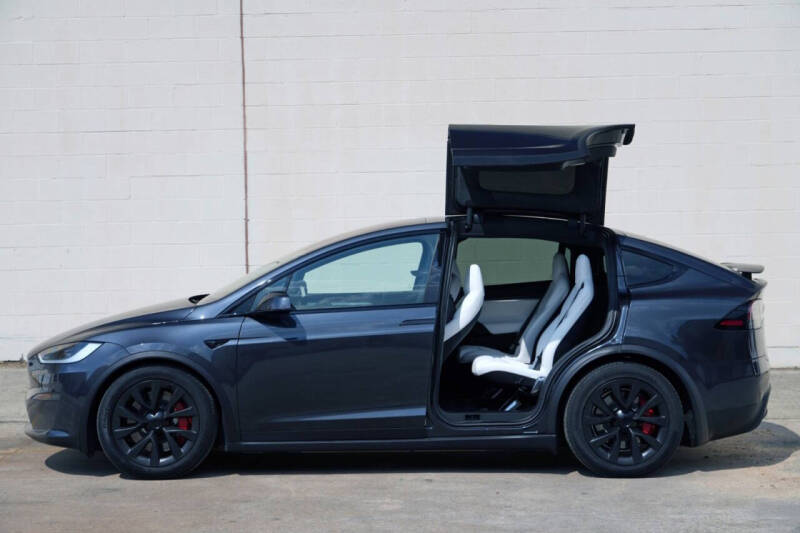 2025 Tesla Model X Plaid