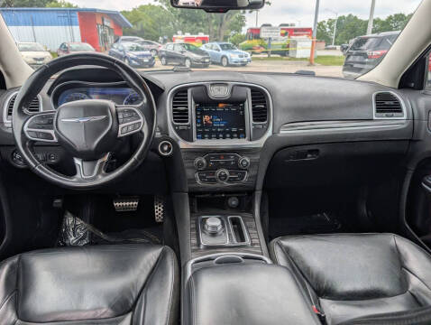 2021 Chrysler 300 Touring L