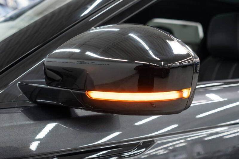 2023 Land Rover Range Rover Velar P340 R-Dynamic S