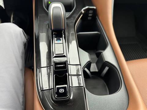 2025 Toyota Crown Signia