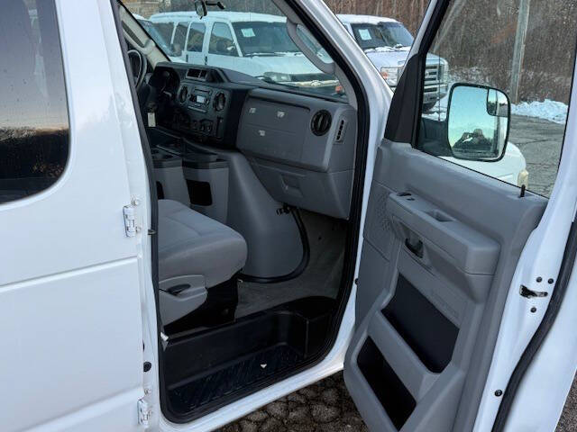 2012 Ford E-Series E-350 SD XL