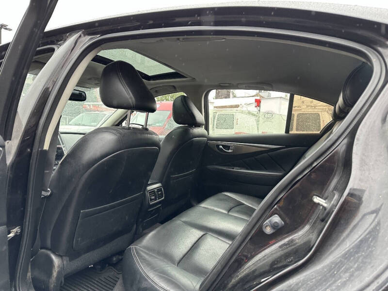 2014 Infiniti Q50 Premium
