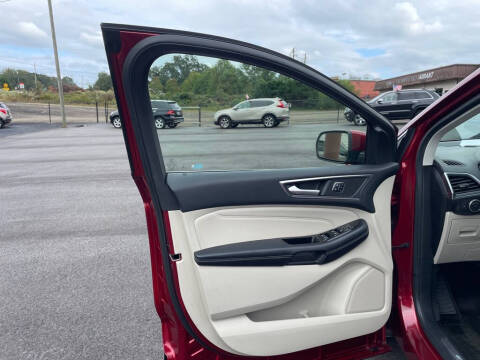 2017 Ford Edge Titanium